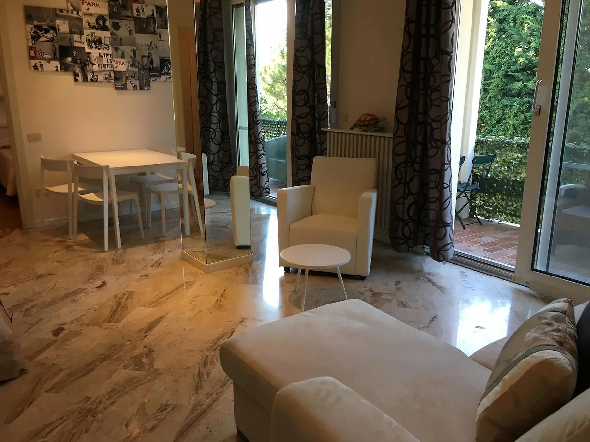 Sunset Apartment Sirmione Italie
